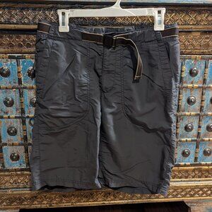 REI Women's Shorts - Size 8 🩷